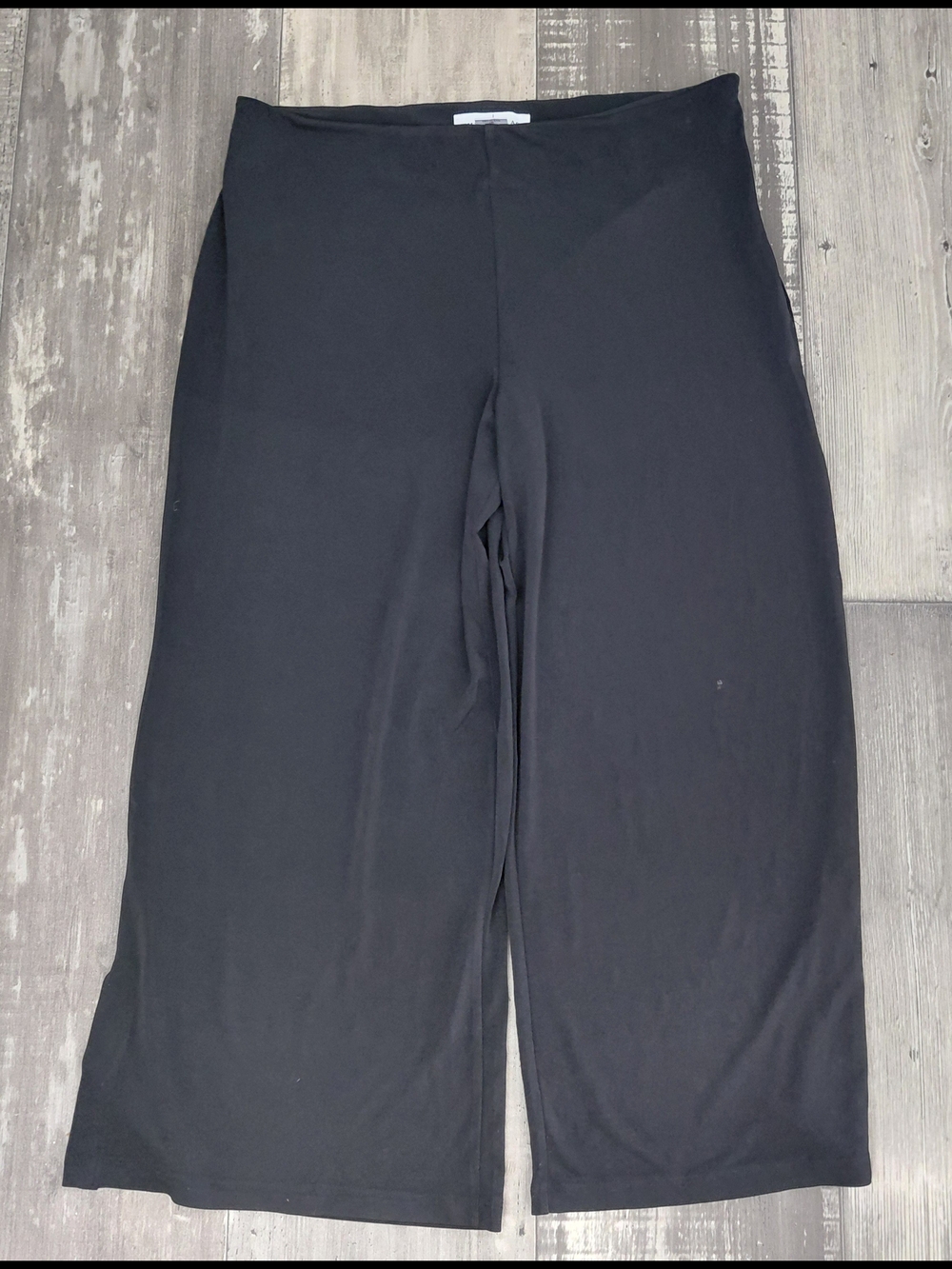 White House Black Market Black Knit Wide-Leg Crop Pants